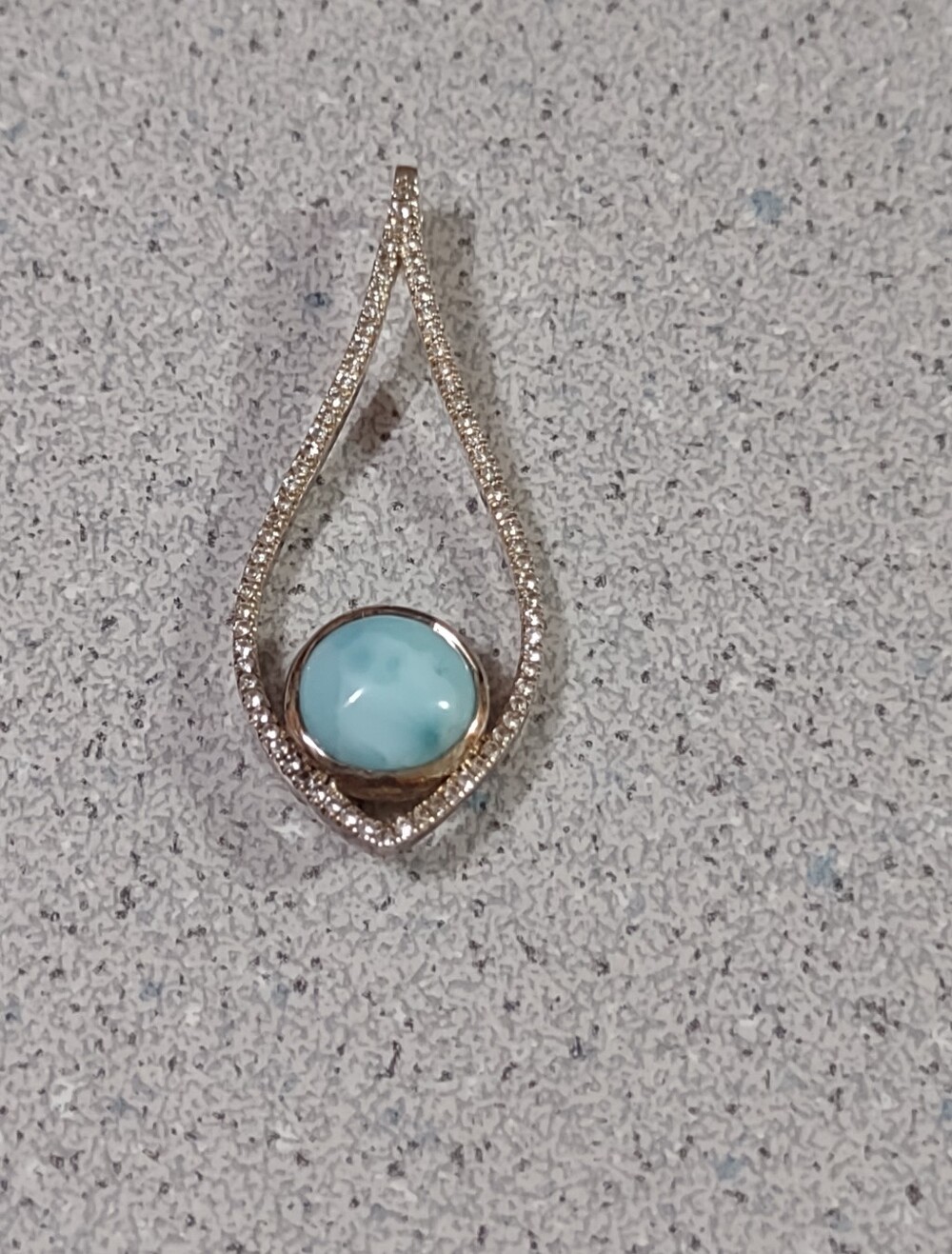 Final Price!*Marahlago Pendant